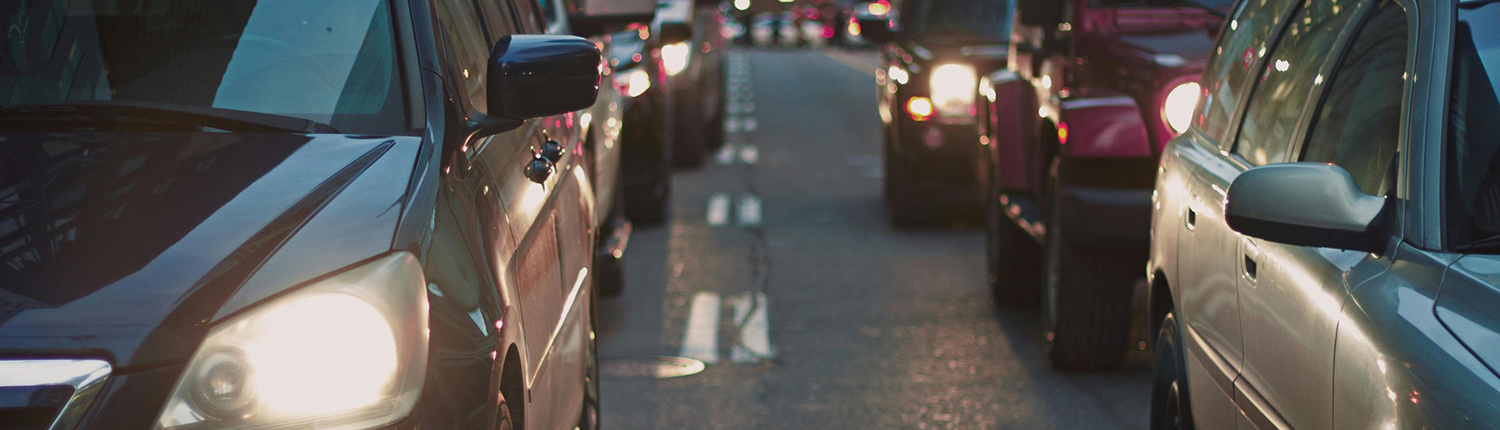 pexels-life-of-pix-7674_desplazamiento_trabajo_1500x430